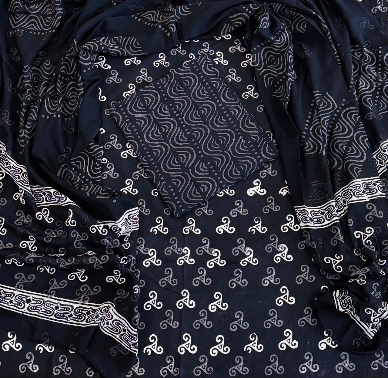 Unstitched 3 Piece - Pure Cotton Handblock Print Suit